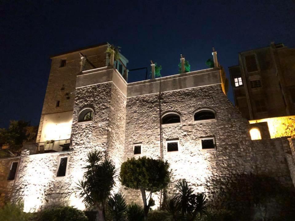 Torre Caetana Bed & Breakfast Minturno Bagian luar foto