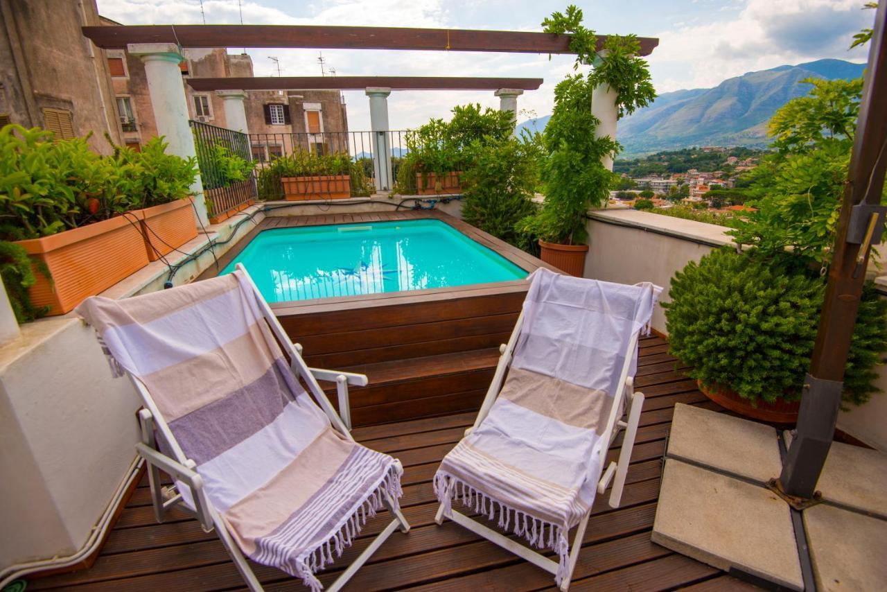 Torre Caetana Bed & Breakfast Minturno Bagian luar foto