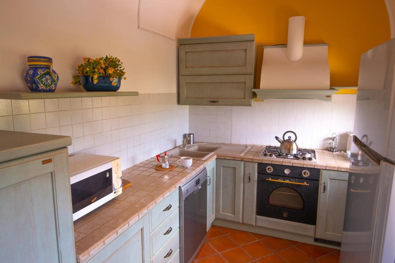 Torre Caetana Bed & Breakfast Minturno Bagian luar foto